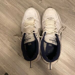 Nike Men's White and Navy Athletic Shoes 10.5